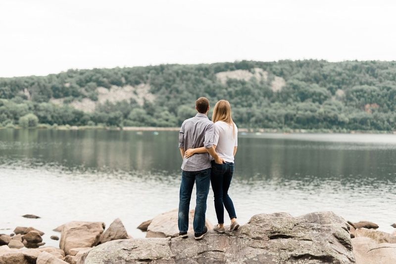 Couple at Devils Lake during elopement photoshoot in Wisconsin.
