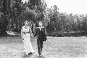 Bride and Groom under willow tree