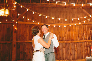 Barn Wedding Band in Wisconsin Photo