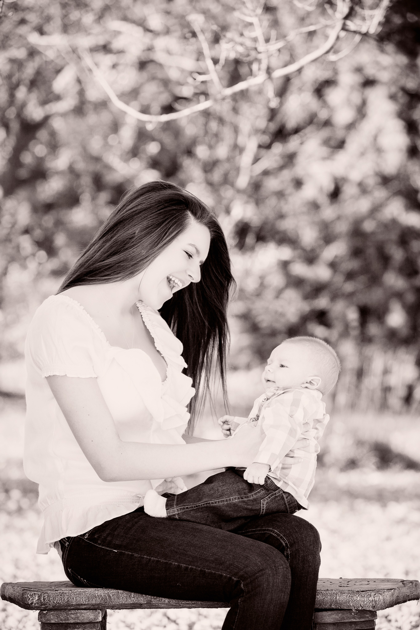 mom and daughter outdoor senior photos bw photo