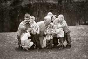 Wisconsin Family photo with grandkids and cousins