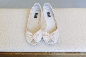 girls in pearl vintage shoes for wedding photo