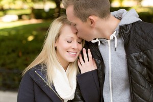 kissing forehead posing