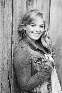Northern Wisconsin Senior Photographer