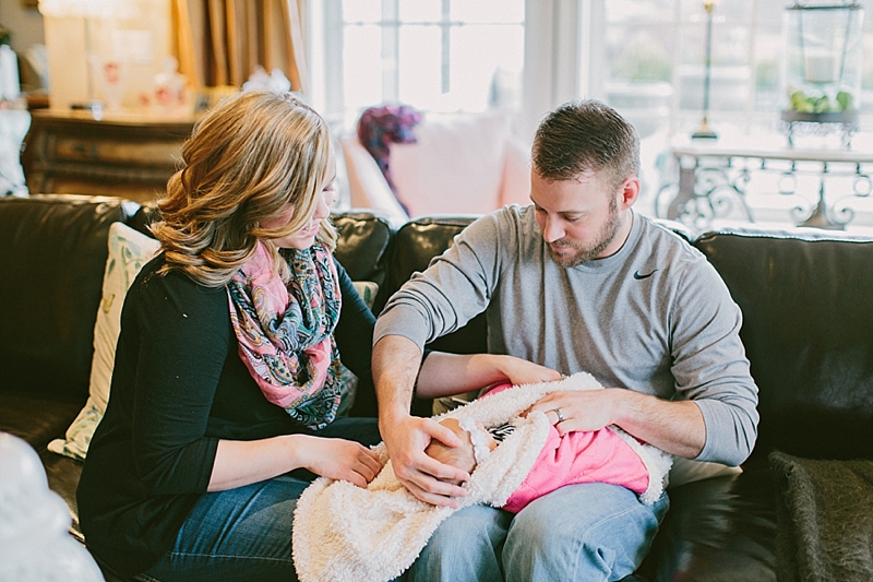 newborn in home family lifestyle session photo 