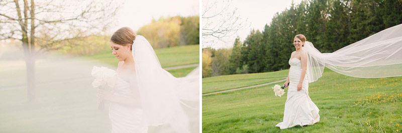 bride with long vail at wedding photo