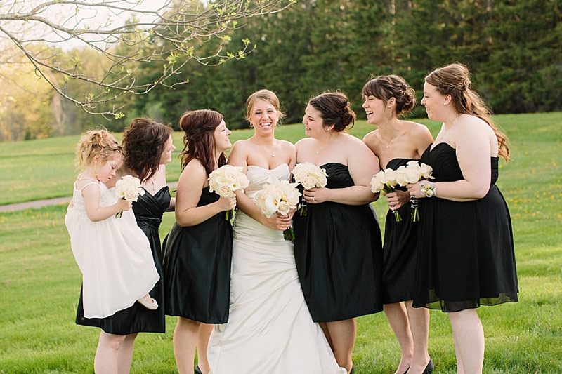 bride with long vail at wedding