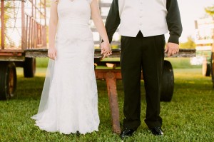 Backyard WI Wedding Photo Ideas