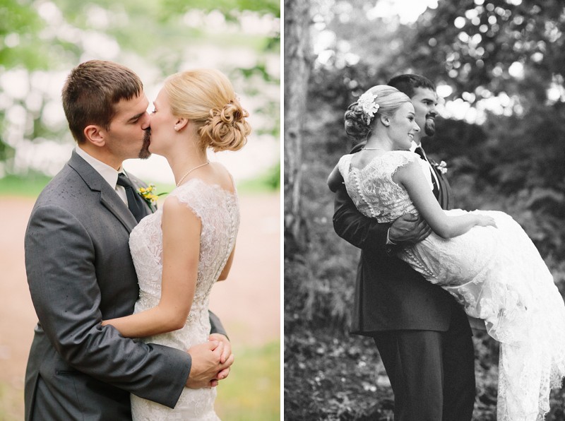 Ourdoor Wedding Bride and Groom Photos raining on wedding day