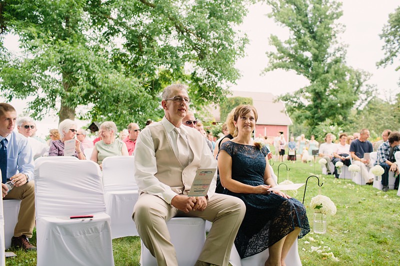 munson-bridge-winery-barn-outdoor-rustic-wisconsin-wedding-photos-016