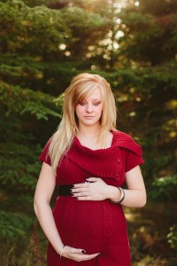 outdoor wisconsin maternity photos