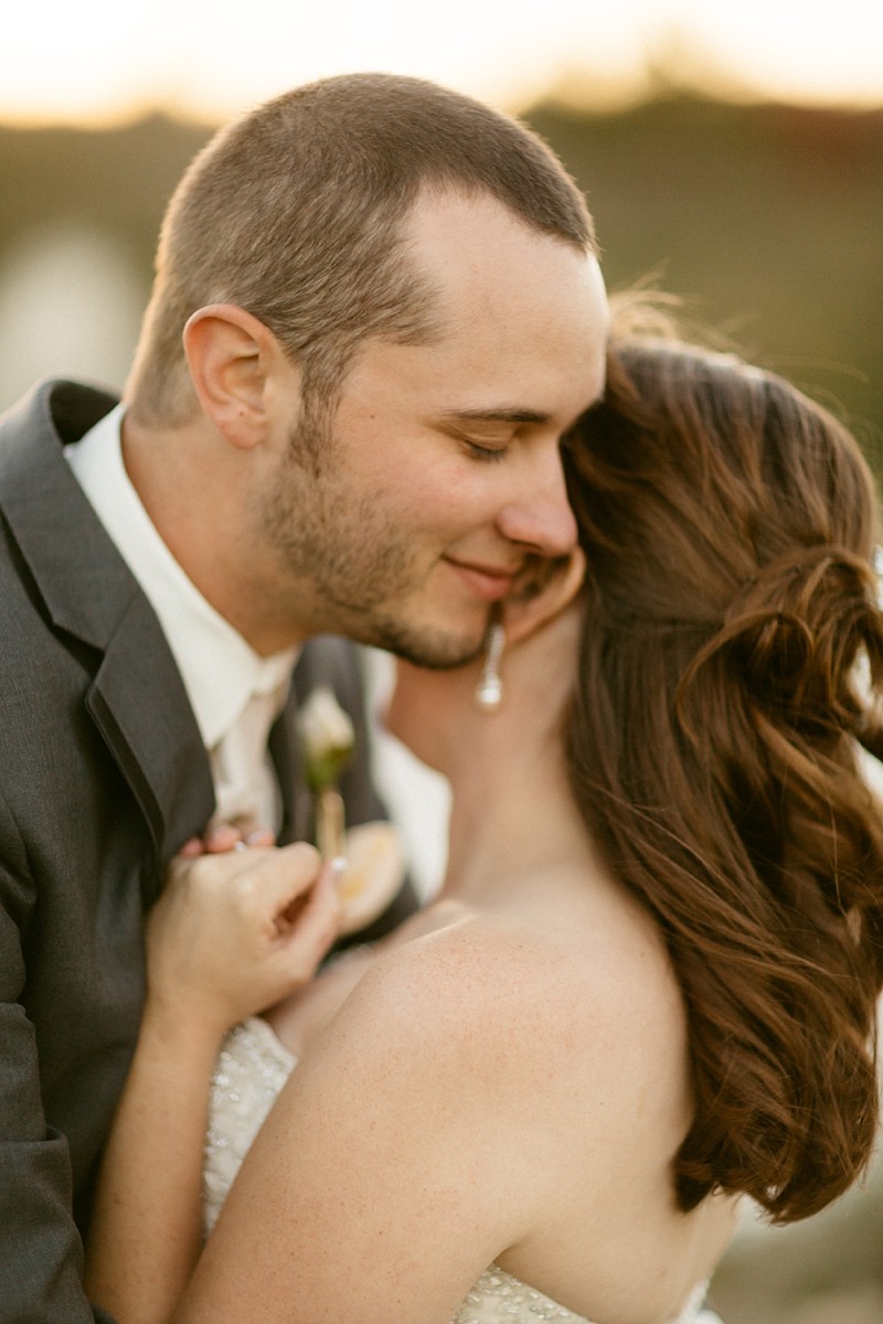 39-waupaca-ale-house-wedding-photos-james-stokes-photography