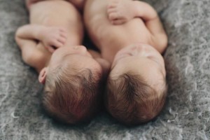 twin newborn baby posing photos