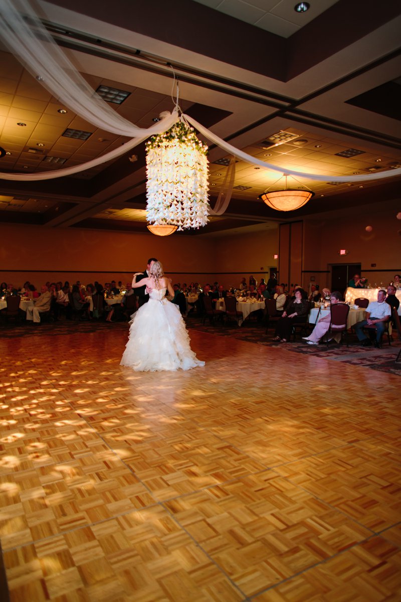 Holiday-Inn-Stevens-Point-Wedding-Photos-James-Stokes-Photography-48