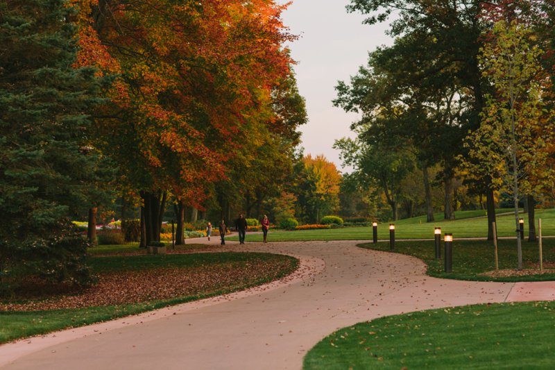 Fall Wedding In Wisconsin at SentryWorld 