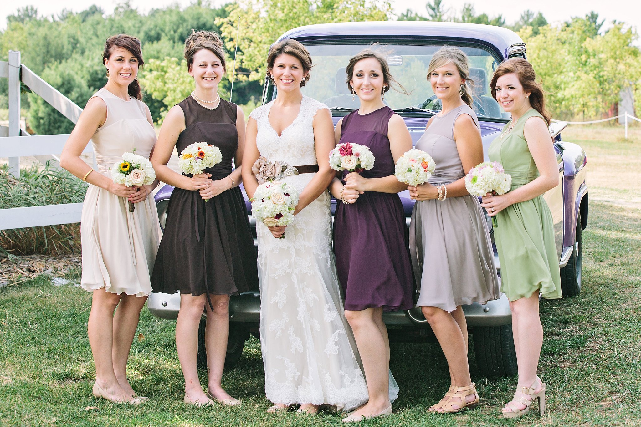 Country bride + bridesmaids