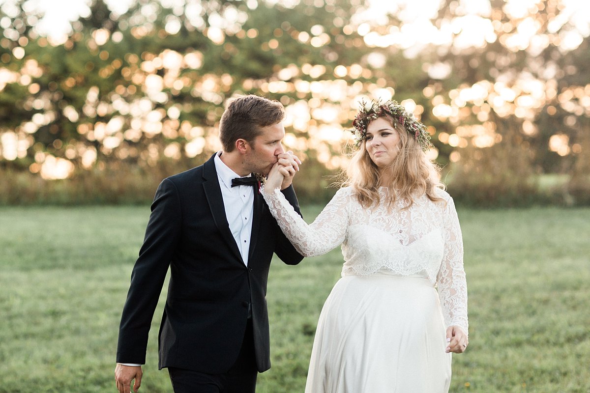 eastern-wisconsin-rustic-barn-wedding-photos-glitter-florals-70