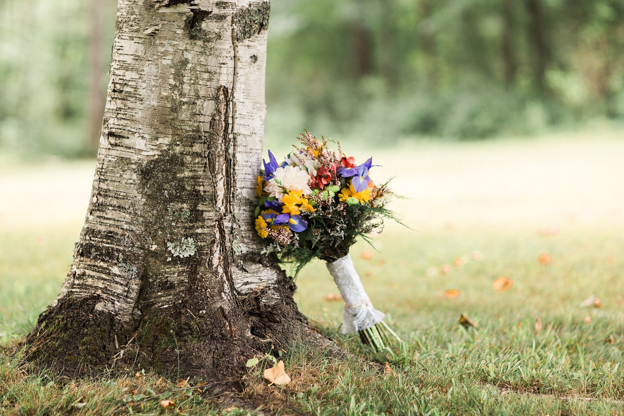 www.james-stokes.com | James Stokes Photography, LLC - Rustic wedding bouquet - country wedding flowers - Wisconsin wedding photographer