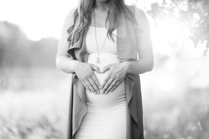 Central-Wisconsin-Maternity-Lifestyle-Photographer-James-Stokes-Photography