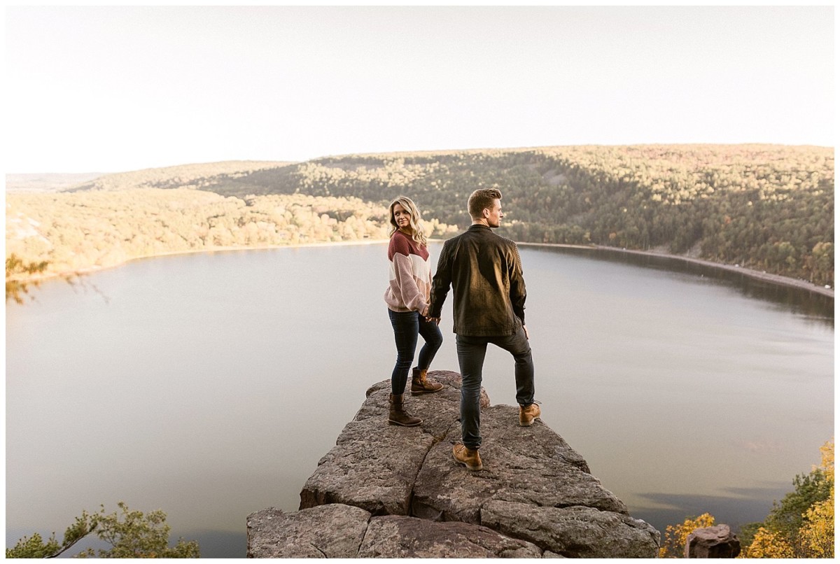 Kiara & Carter // Devil's Lake Engagement