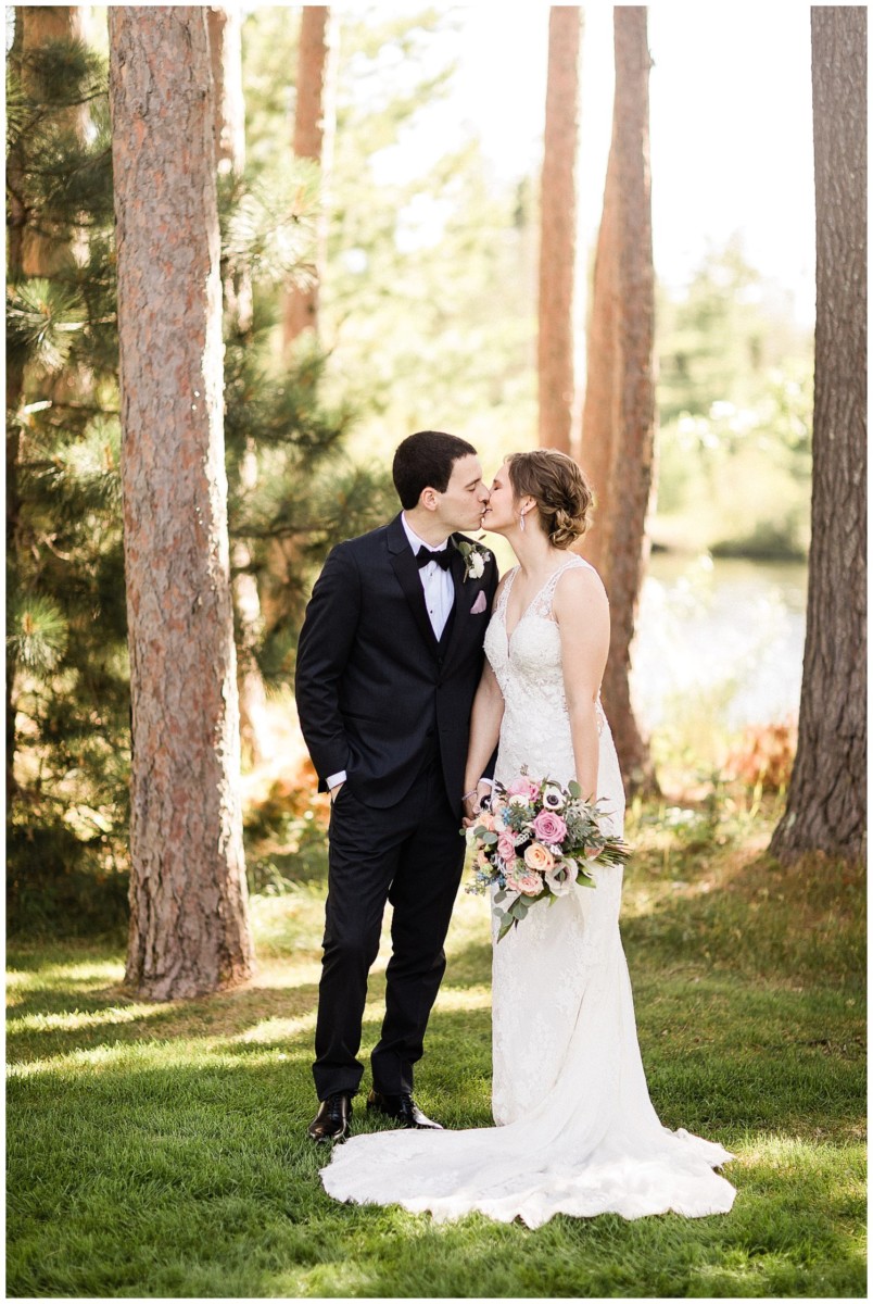 Karyn & Daniel // Chippewa Retreat Resort + Northwoods Wedding