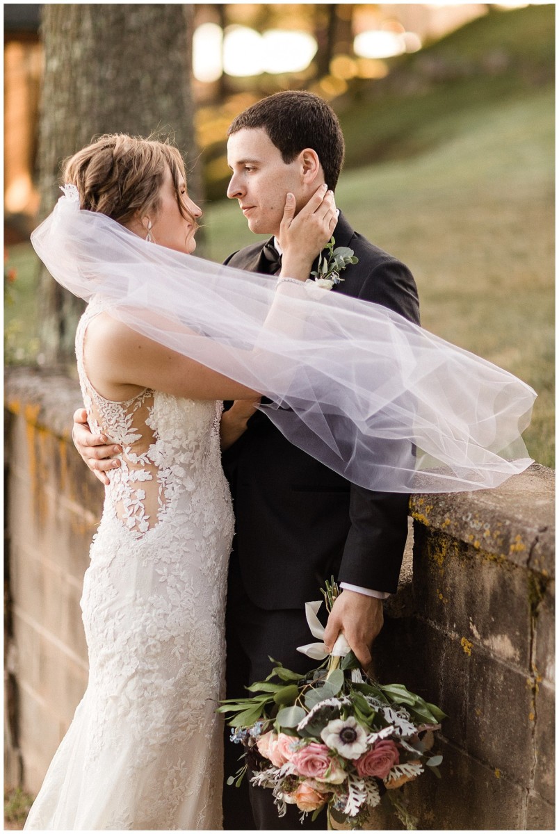 Karyn & Daniel // Chippewa Retreat Resort + Northwoods Wedding