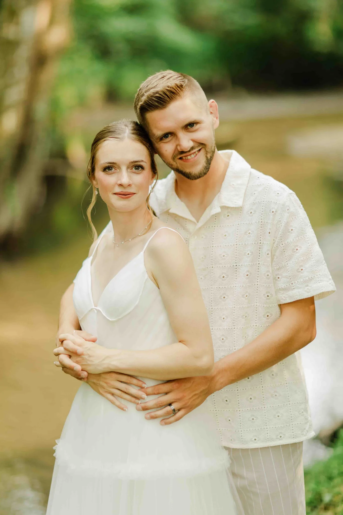 Outdoor couple portrait at intimate Wisconsin Dells backyard wedding