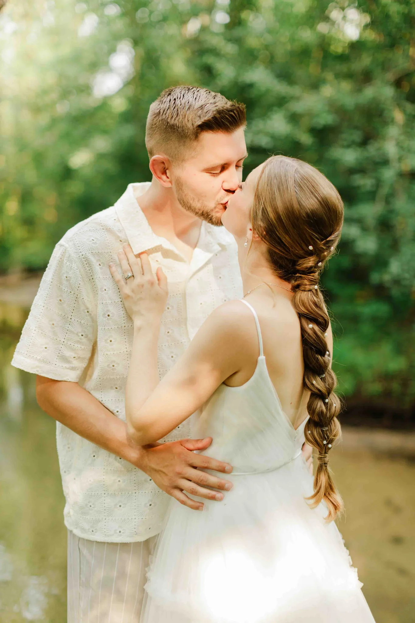 Bride and groom couple portrait at Wisconsin Dells backyard summer wedding